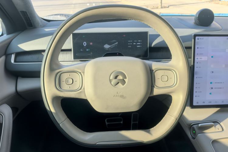 Used Nio ES8 2024 75 kWh Executive Edition
