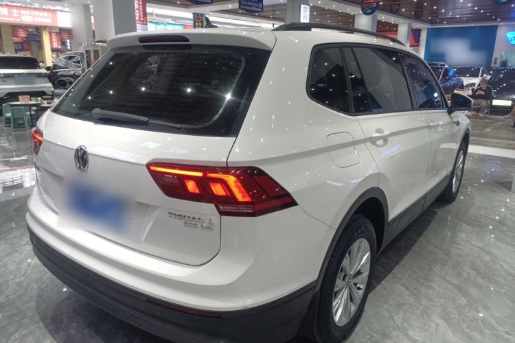 Used Volkswagen Tiguan L 2018 Revised Version 330TSI Automatic Two-Wheel Drive Trendy Edition
