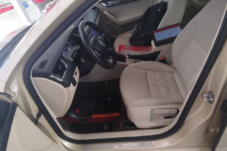 Used Skoda Octavia 2015 1.6L Automatic Yijun Edition