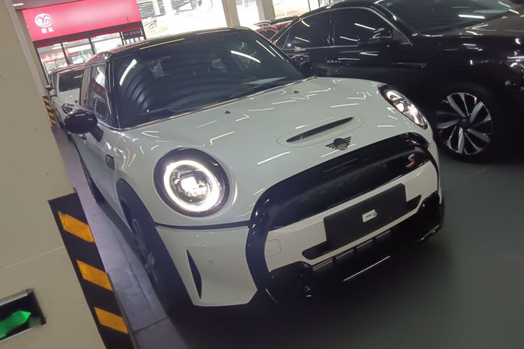 Used  MINI 2023 Facelift 2.0T COOPER S Artist Five-Door Edition
