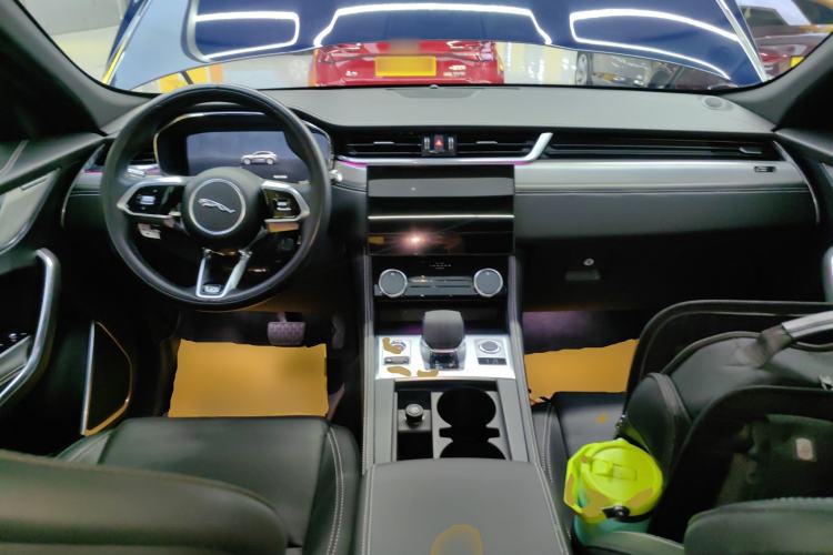 Used Jaguar F-PACE 2021 250 PS R-Dynamic S