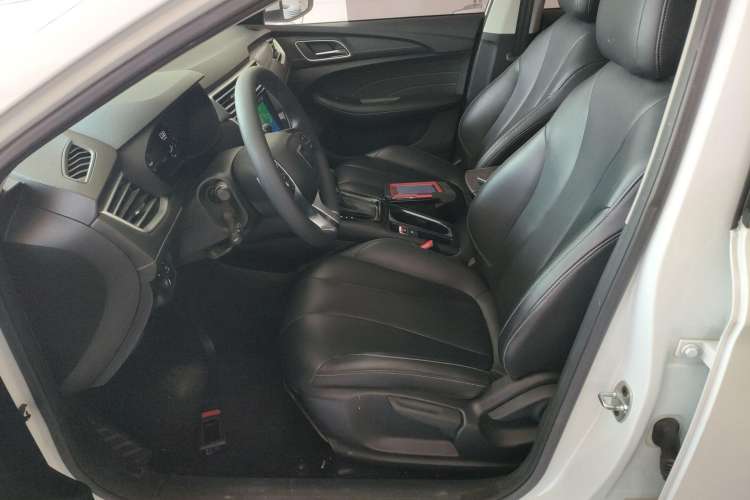 Used Roewe i5 2019 20T Automatic 4G Connect Luxury Flagship Edition
