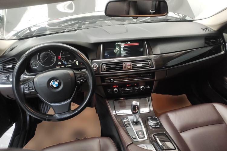 Used BMW 5 Series 2014 525Li Luxury Design Package