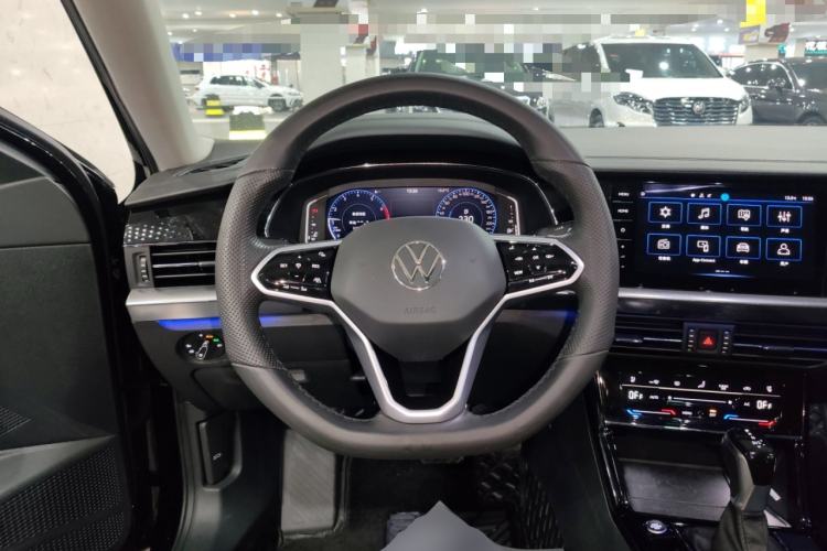 Used Volkswagen Passat 2023 Facelift 330TSI Luxury Edition
