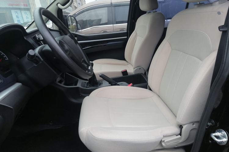 Used FORTHING Lingzhi 2022 M5 1.6L Practical 7-Seater