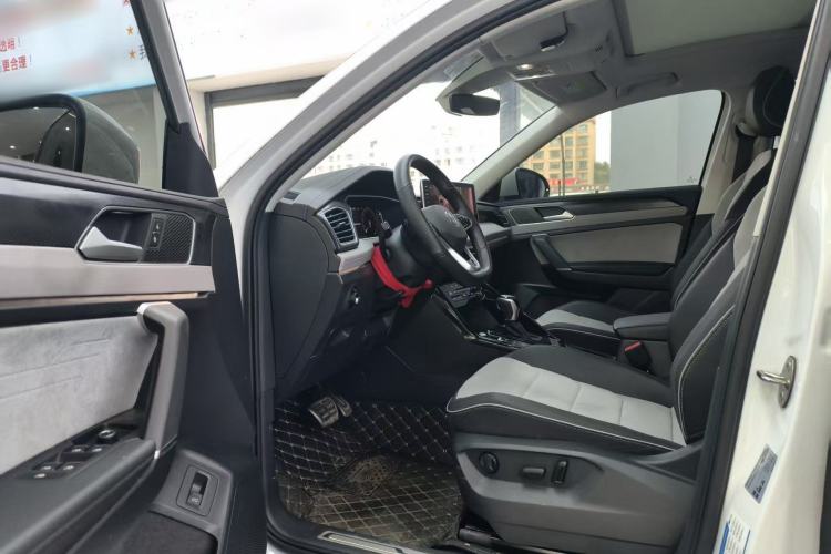 Used Volkswagen Tayron X 2024 330TSI Two-Wheel-Drive Prestige High-Energy Edition
