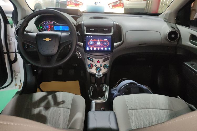 Used Chevrolet Aveo Sonic 2014 Sedan 1.4SL MT Comfort Edition