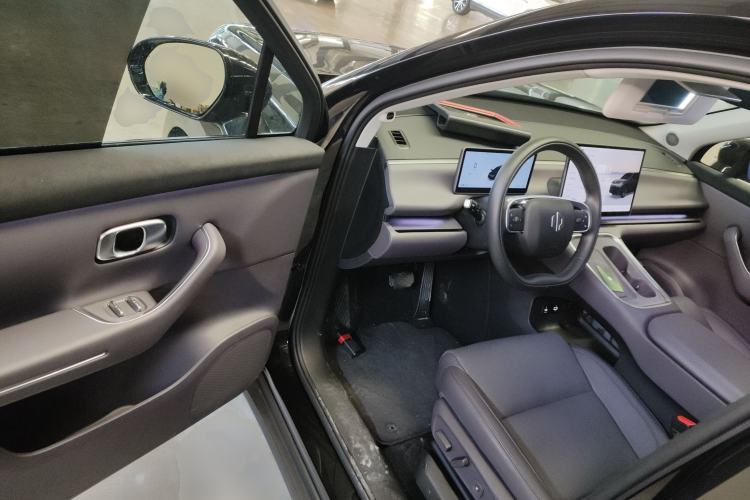 Used Leapmotor C16 2026 All-Electric 630 LiDAR Zhizun Edition 6 Seats
