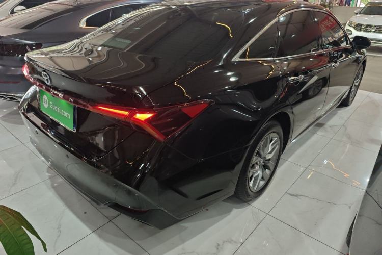 Used Toyota Avalon 2019 Dual-Engine 2.5L Luxury Edition China VI Standard