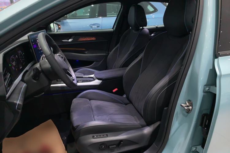 Used Volkswagen Passat 2025 Pro 380TSI Starry Dragon Luxury Edition
