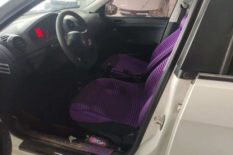 Used Volkswagen Jetta 2015 Value Edition 1.6L Manual Fashionable Style
