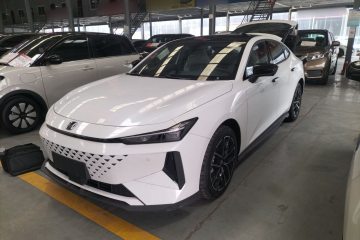 Used Changan UNI-V iDD 2024 Blue Whale Smart Electric iDD 136km Luxury Model