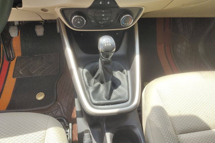 Used Ford Escort 2015 1.5L Manual Comfort Model
