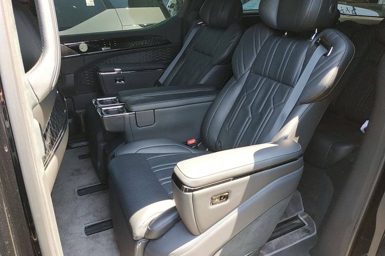 Used Zeekr 009 2022 Revised WE Version
