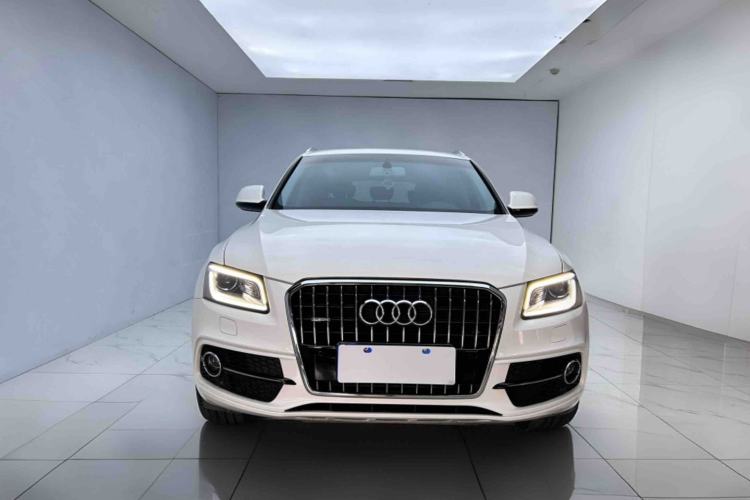 Used Audi Q5 2017 Plus 40 TFSI Ambition Model