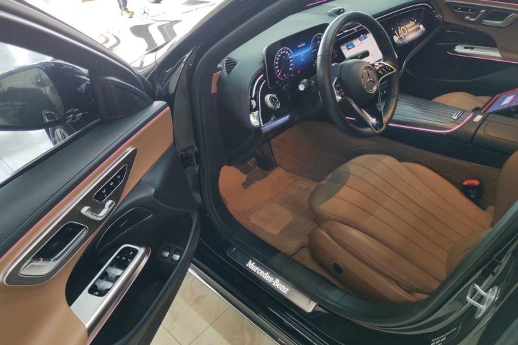 Used Mercedes-Benz E-Class New Energy 2024 E 350 e L Plug-in Hybrid Sedan

