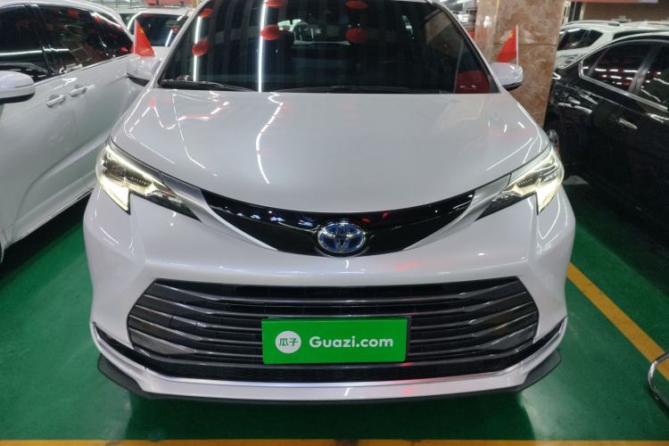 Used Toyota Sienna 2021 2.5L Hybrid Ultimate Edition
