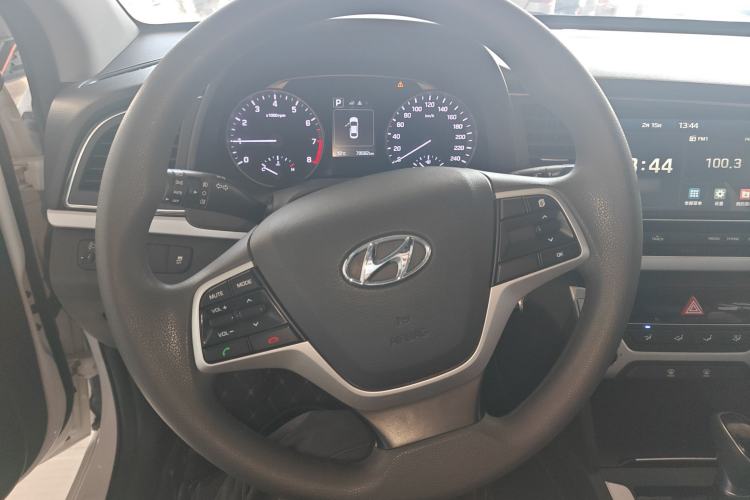 Used Hyundai Elantra 2016 1.6L Automatic ZhiXuan – Elite Version
