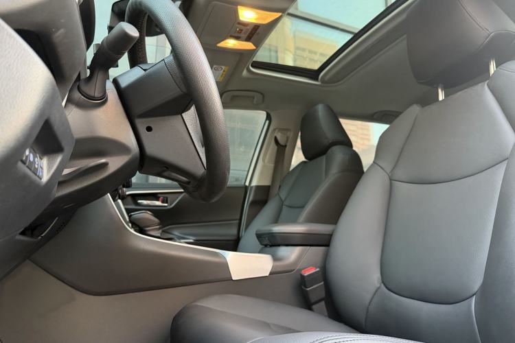 Used Toyota RAV4 2020 2.0L CVT Two-Wheel Drive Fashion Edition