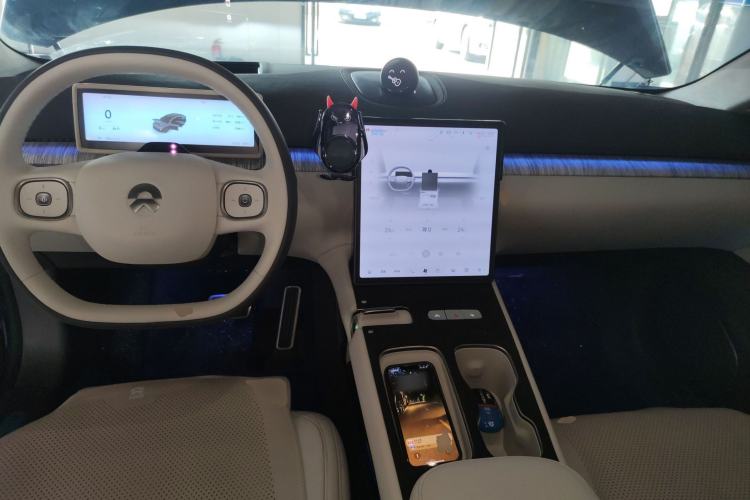 Used Nio ET7 2024 75 kWh Executive Edition
