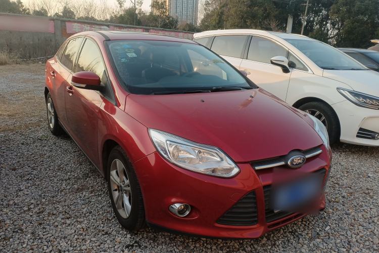 Used Ford Focus 2012 Sedan 1.6L Automatic Fashion Edition
