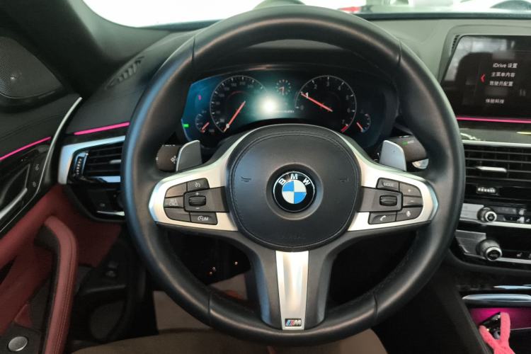 Used BMW 5 Series 2019 Facelifted 530Li Leading Edition M Sport Package
