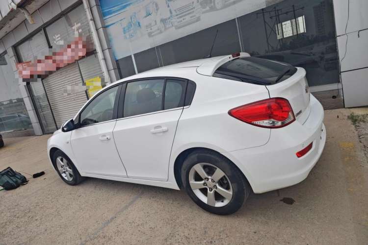 Used Chevrolet Cruze 2013 Hatchback 1.6L Automatic Luxury Model
