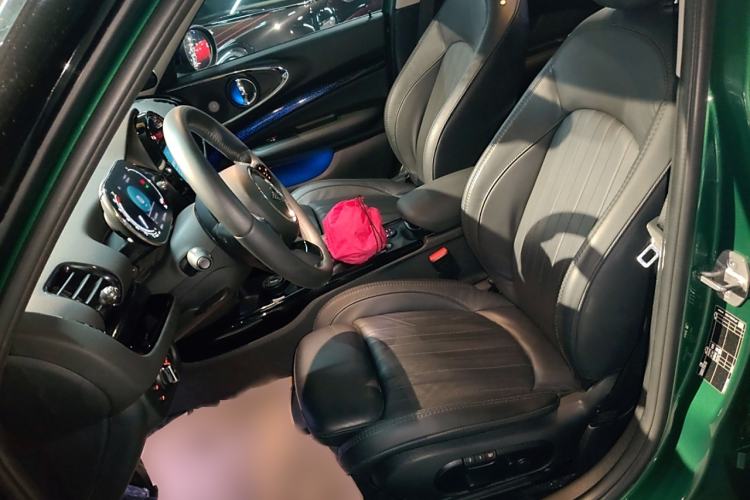 Used  Clubman 2023 1.5T COOPER Connoisseur
