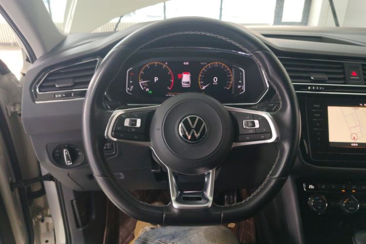 Used Volkswagen Tiguan L 2021 330TSI Automatic Two-Wheel Drive R-Line Enhanced Edition
