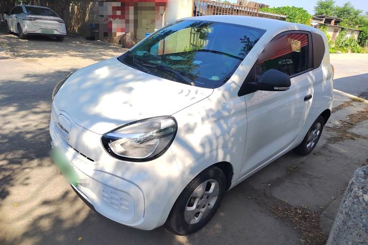 Used Roewe Clever 2021 302 km New Four-Seater Super-Efficient Version
