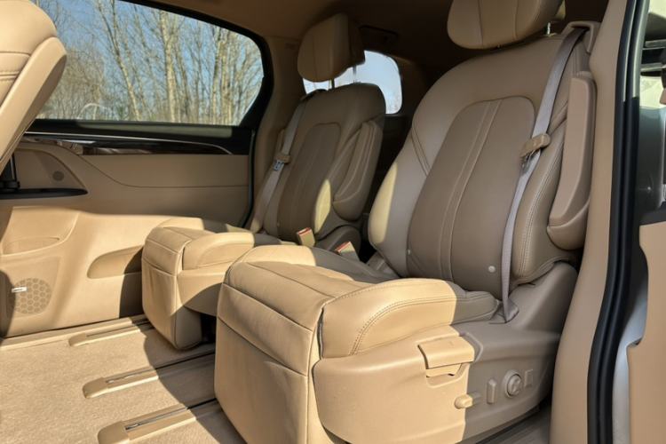 Used Buick GL8 2018 ES 28T Flagship Model China VI Standard
