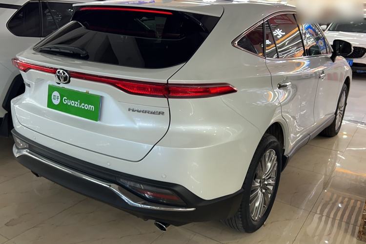 Used Toyota Harrier 2022 2.0L CVT Two-Wheel Drive Deluxe Edition
