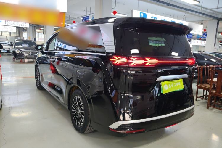 Used Denza D9 2022 DM-i 970 Four-Wheel Drive Prestige Model
