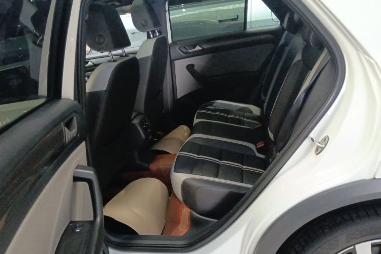 Used Volkswagen T-ROC 2023 300TSI DSG Two-Wheel-Drive Chen Guang Edition