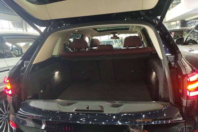 Used BMW X5 2022 xDrive 30Li M Sport Package