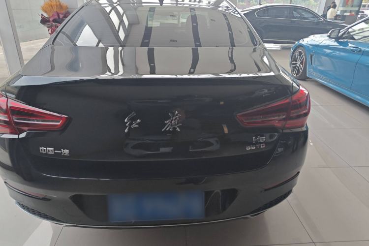 Used Hongqi H5 2022 Classic Model Facelift 1.8T Automatic Smart Connect Flagship Edition
