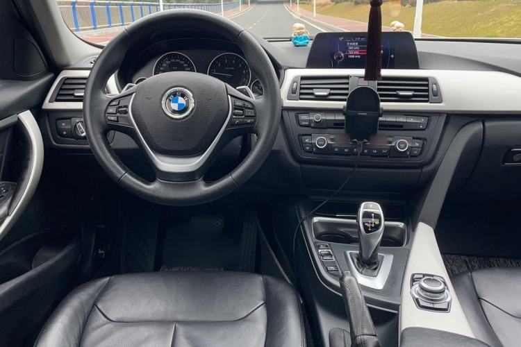 Used BMW 3 Series 2014 328Li Fashion Model
