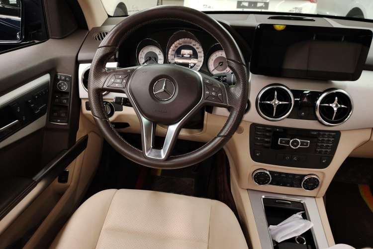 Used Mercedes-Benz GLK-Class 2013 GLK 300 4MATIC Fashion Model
