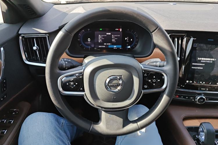 Used Volvo S90 2024 B5 Zhiyi Luxury Edition