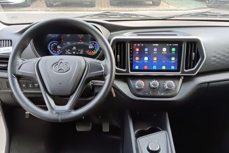 Used Chana Ruixing EM60 2025 Passenger Version Comfort Edition 6 Seats 300 km Range Side-Hinged Doors
