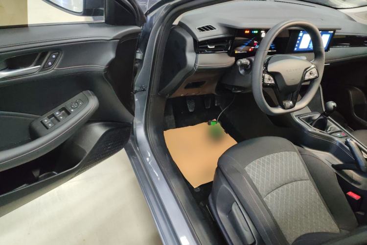 Used Roewe i5 2023 1.5L Manual Comfort Edition