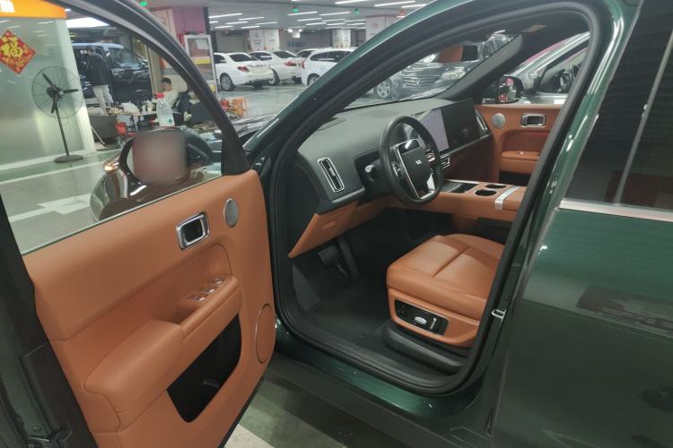 Used Li Auto L8 2024 Ultra Model
