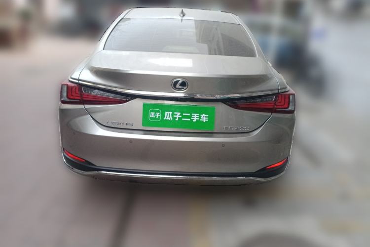 Used Lexus ES 2022 200 Excellence Edition
