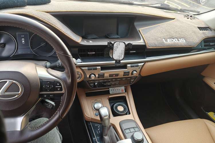 Used Lexus ES 2015 200 Comfort Edition
