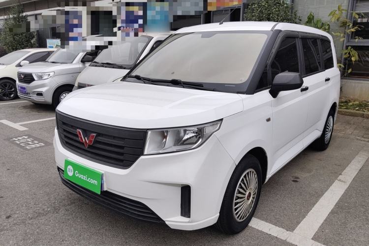 Used Wuling Hongguang PLUS 2019 1.5T Manual Standard Edition 5 Seats