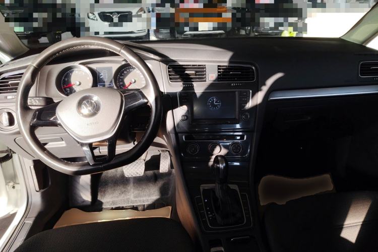 Used Volkswagen Golf 2017 230TSI Automatic Comfort Edition – Celebrating Milestone of One Million Units
