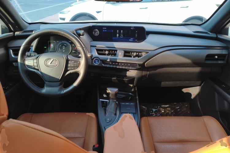 Used Lexus UX 2020 260h Explore & Enjoy Edition