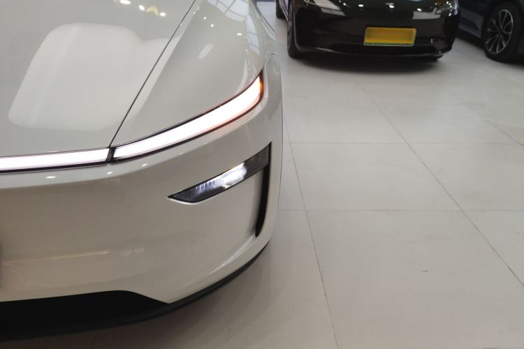 Used Tesla Model Y 2025 Long-Range All-Wheel Drive First Edition
