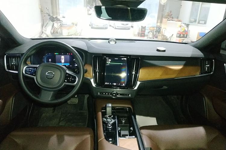 Used Volvo S90 2024 B5 Zhiyi Luxury Edition