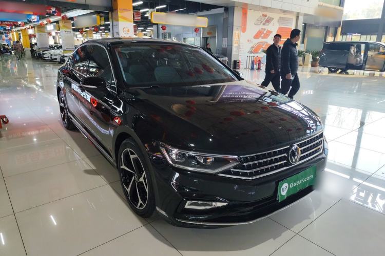 Used Volkswagen Magotan 2023 2 Million Units Limited Edition 330TSI DSG Leading Version